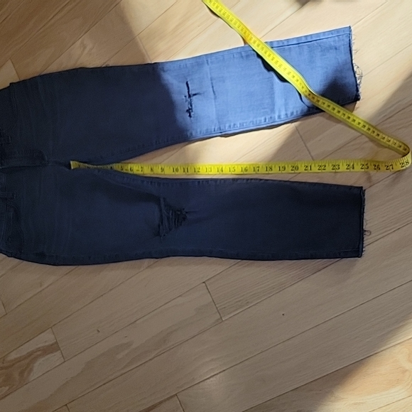 Madewell distressed Curvy High-rise Skinny Jean - Picture 15 of 15
